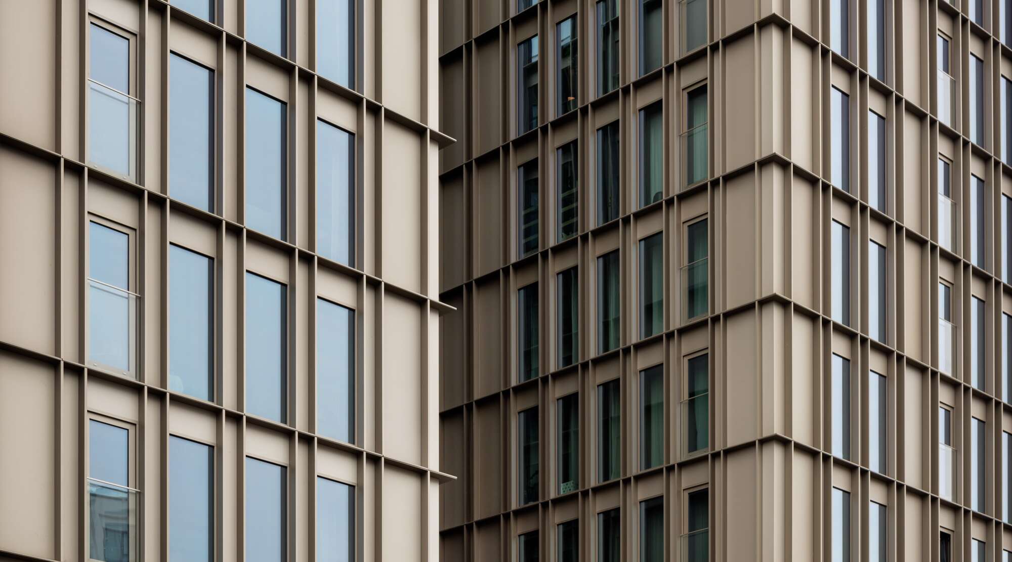 Exterior of Kvartetten 1 with a side view of both buildings